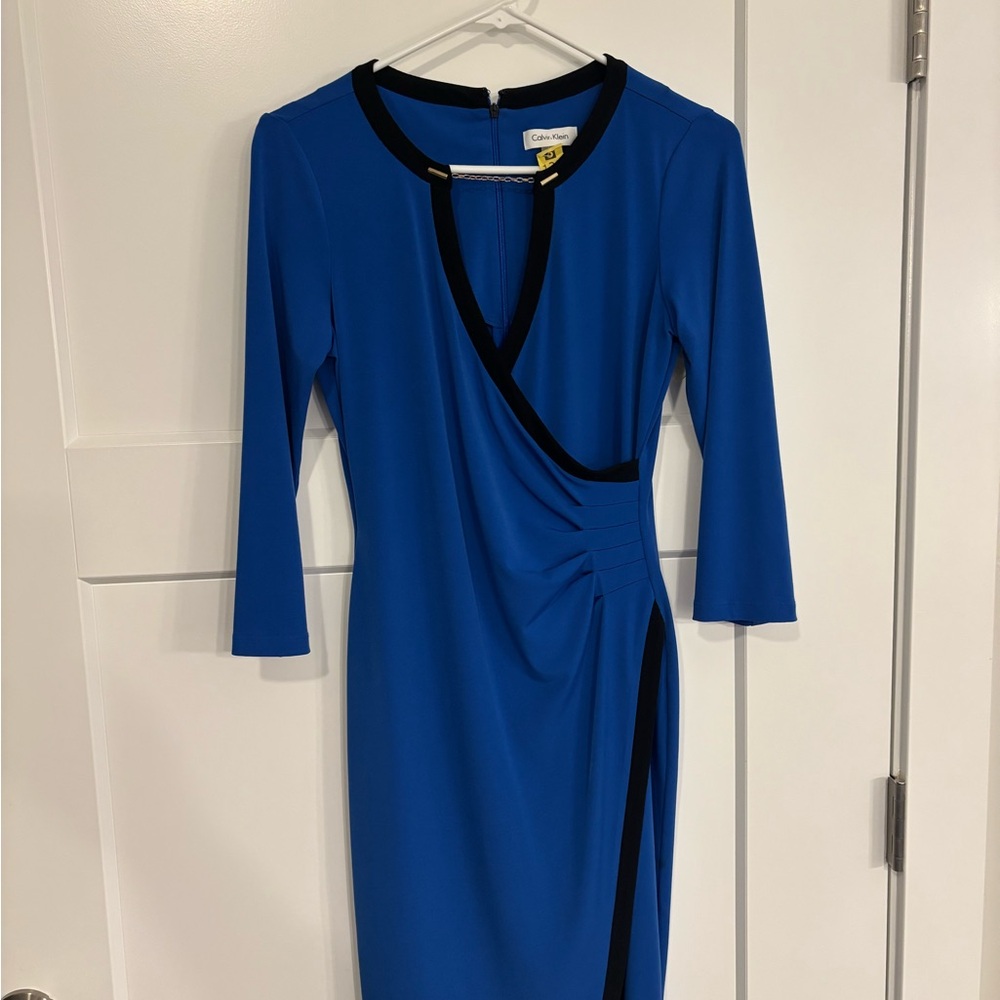 CALVIN KLEIN SPECIAL OCCASION DRESS
SIZE 2  ROYAL BLUE  RUCHED FRONT